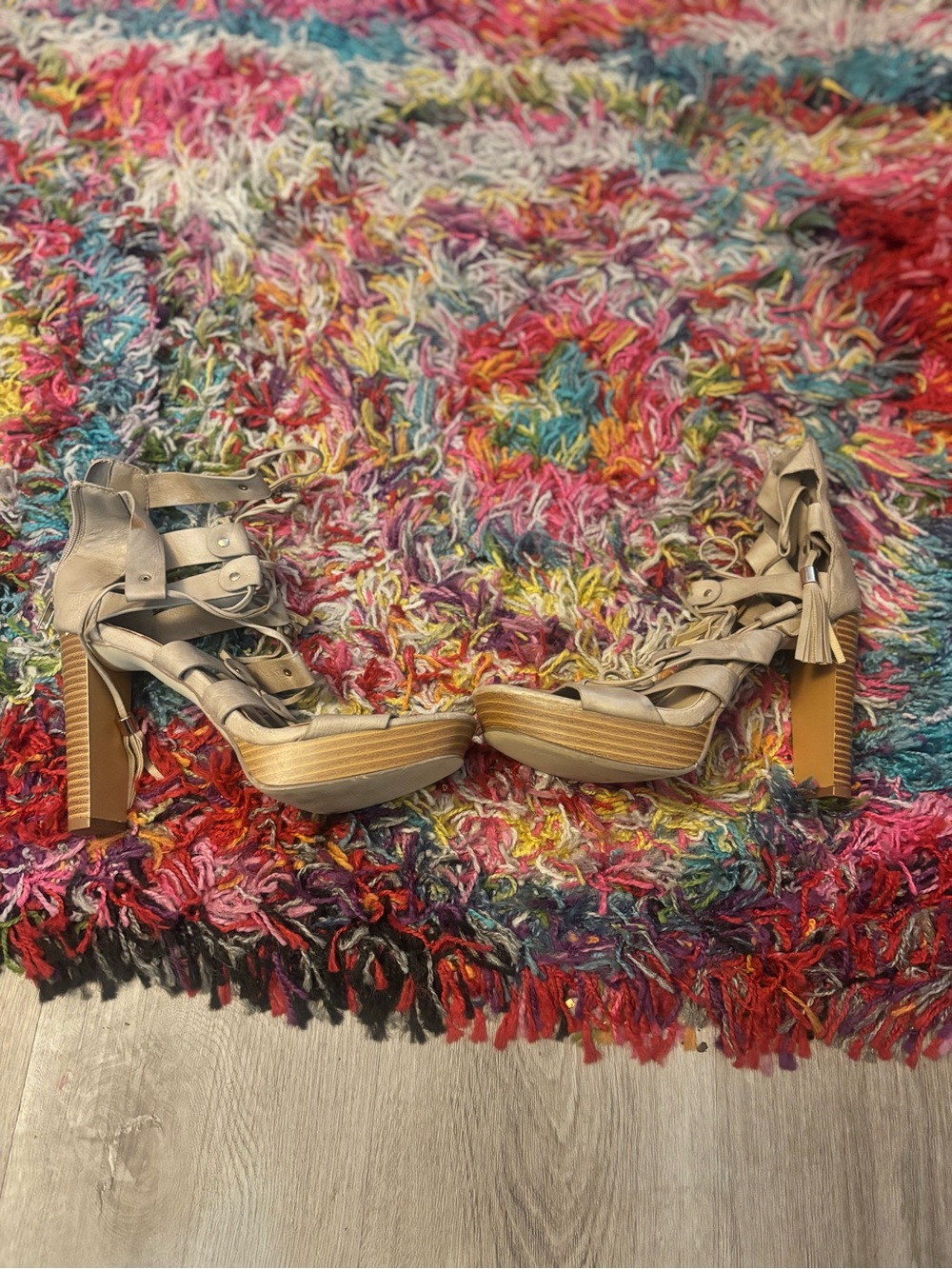 Shoe Dazzle Beige Lace-Up Platform Heels with Tassels 9